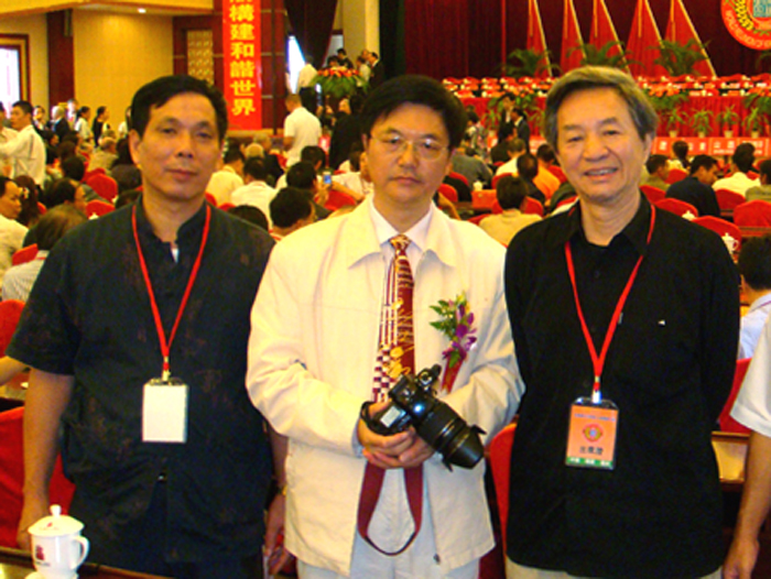 4 左起：中国作家刘小龙、中国摄影家朱正明、山西运城关公文化学者孟海生.jpg